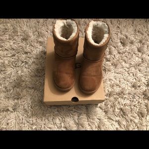 Tan Ugg classics
